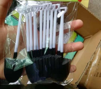 12 מעדרים במארז